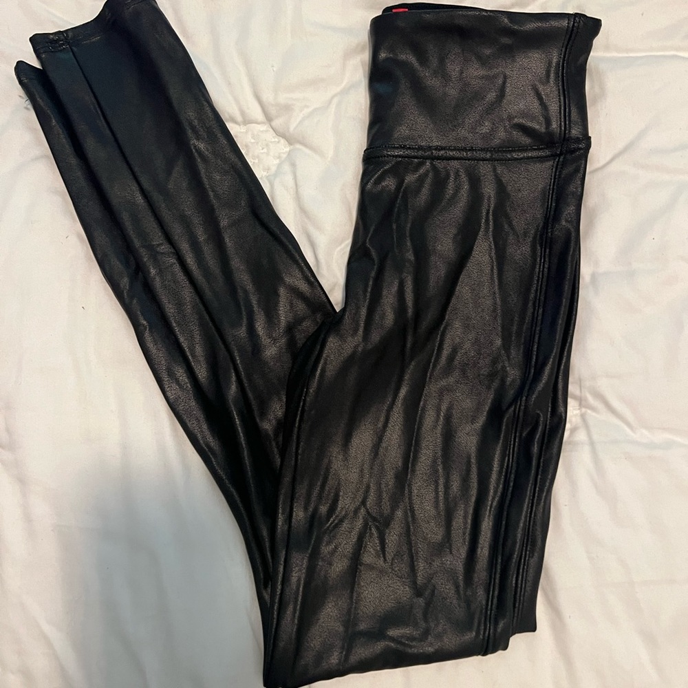 Spanx Faux Leather legging size XS